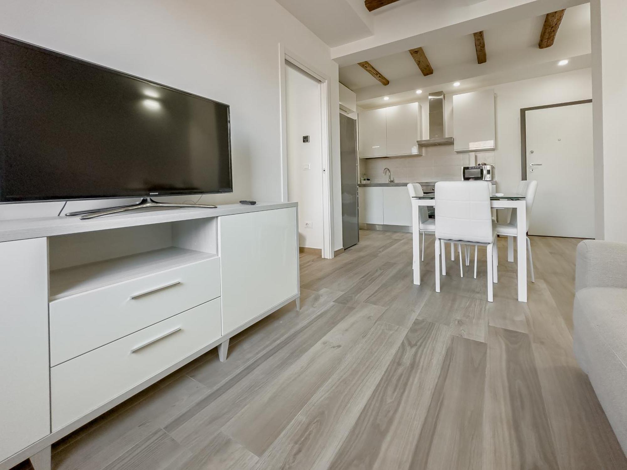 בולוניה Realkasa Canonica Apartment מראה חיצוני תמונה